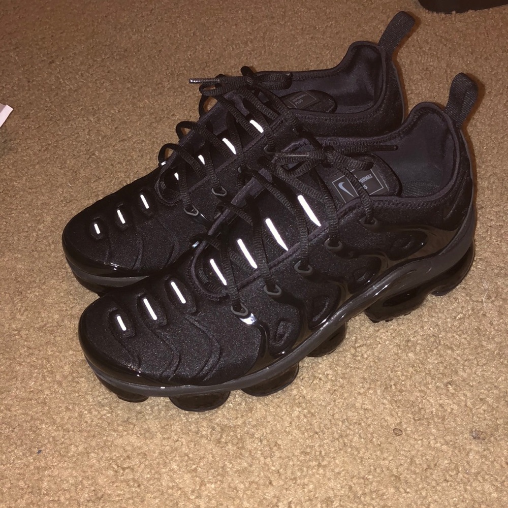 Nike vapormax plus size 9 1/2